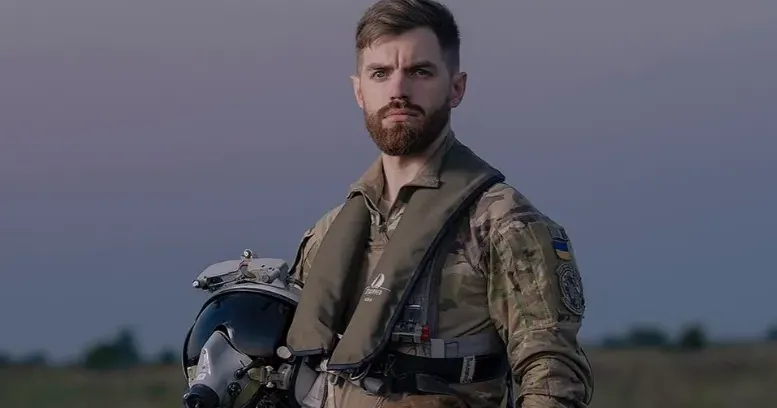 Джус (льотчик Андрій Пільщиков). Фото з відкритих джерел В’їзд Джуса та вулиця Єніна з’явилися У Харкові на порталі Gromada Group