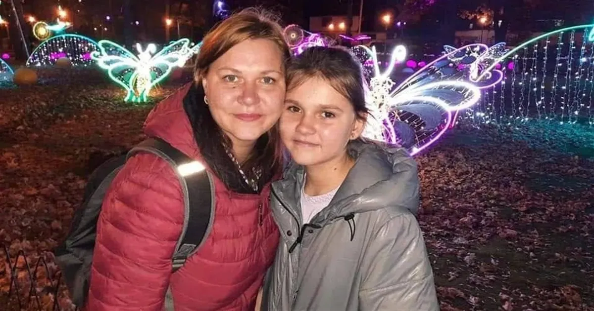 Головна світлина новини на сайті Gromada Group Переселенка з прикордонного Білопілля: «Після авіанальоту ми вижили і мусили втікати з дому» на порталі Gromada Group