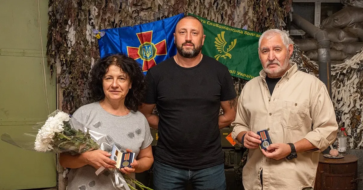 Фото: 5 Слобожанська бригада НГУ Журналістка "Громада. Груп" отримала нагороду від Слобожанських гвардійців на порталі Gromada Group