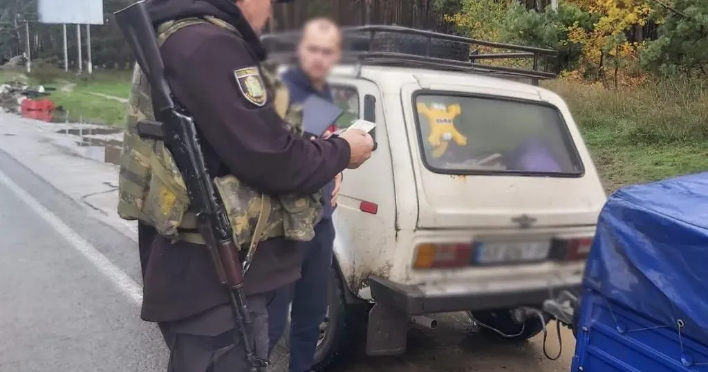 Минулої доби поліція відреагувала на 1424 повідомлення від громадян про правопорушення на Харківщині, повідомляє пресцентр служби.