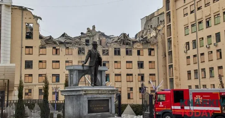 Харківський університету міського господарства ім. Бекетова пошкоджений російським обстрілом. Фото з відкритих джерел У Харкові планують відновити пошкоджену російськими обстрілами будівлю університету, витратять 121 млн грн - ХАЦ на порталі Gromada Group