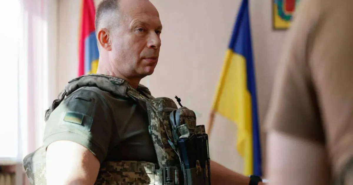 Генерал-полковник О. Сирський під час робочої зустрічі у Боровій. Джерело: Борівська селищна рада