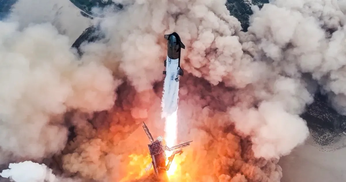 Запуск ракети Starship. Фото SpaceX Марс все ближче: ракета Starship Ілона Маска успішно повернулася на Землю після запуску (ФОТО) на порталі Gromada Group