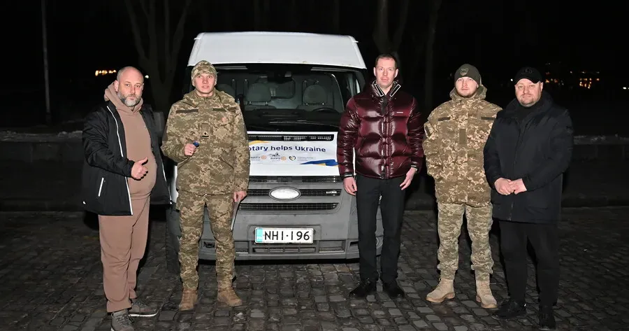 З Фінляндії благодійники ГО Rotary Club Kharkiv «New level» передали спеціальні буси для українських захисників.