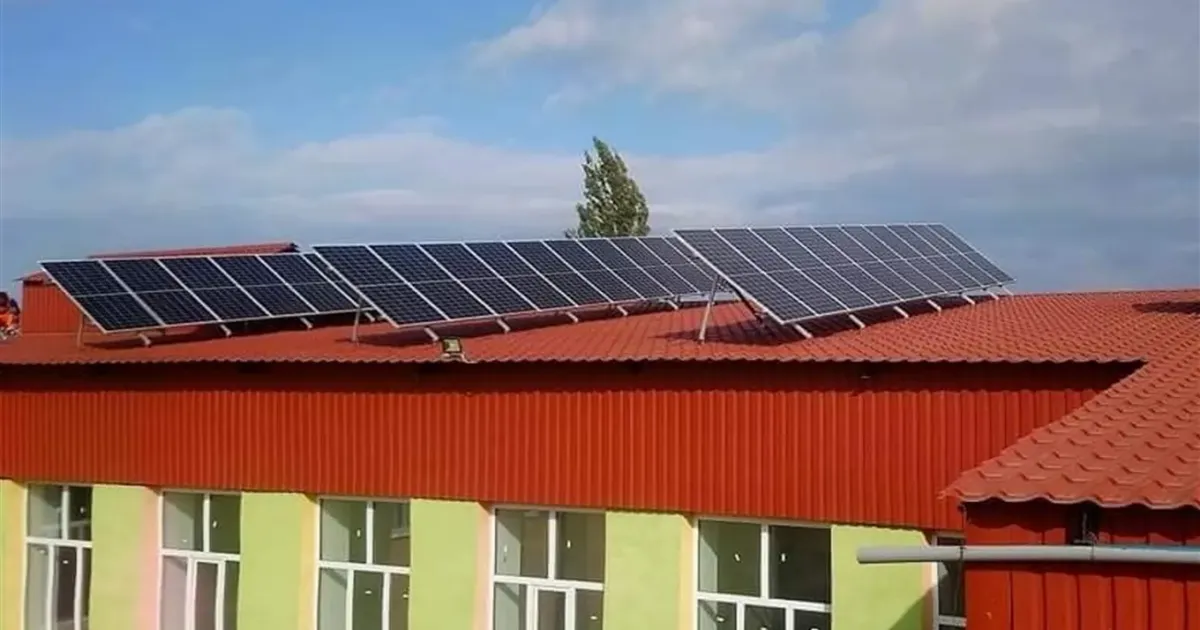 Фото ілюстративне Закладам освіти доручили встановити сонячну (вітрову) генерацію на порталі Gromada Group
