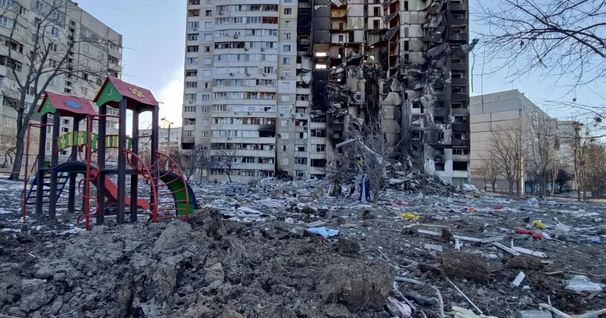 Фото з відкритих джерел Мешканці будинку - символу російського терору в Харкові отримали сертифікати на нове житло на порталі Gromada Group
