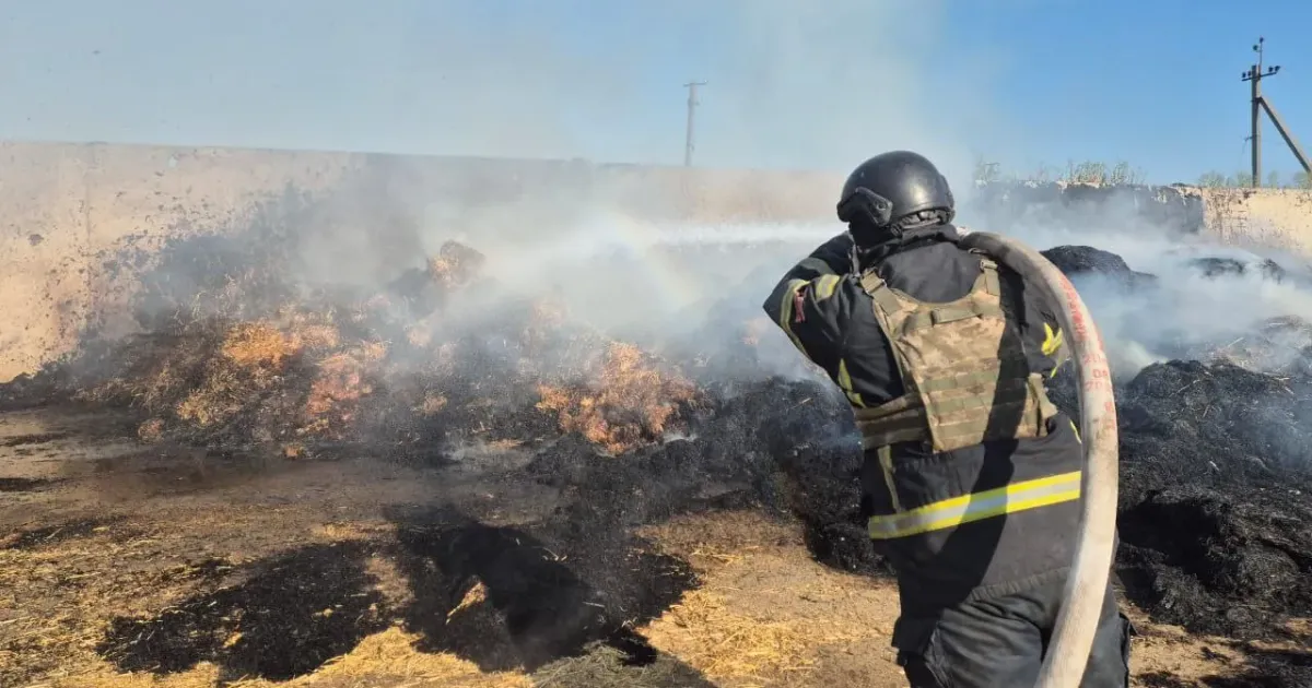 Фото - ДСНС Війська РФ скинули КАБ на ферму в Глушківці Куп'янського району на порталі Gromada Group