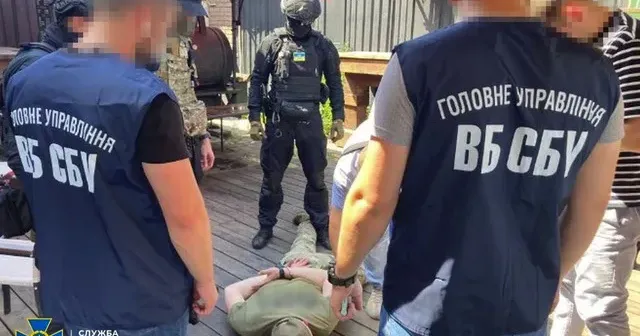 Силовики викрили банду, яка під виглядом працівників СБУ грабувала харків’ян