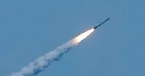 Фото ілюстративне Росіяни вдарили ракетами по житловому сектору у Великому Бурлуці: триває розбір завалів на порталі Gromada Group