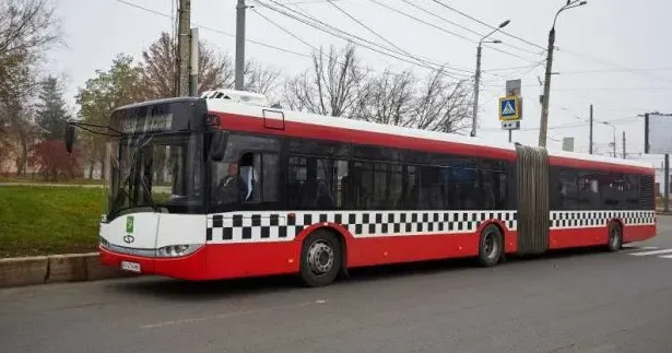 У кількох районах Харкова запустили нові автобусні маршрути