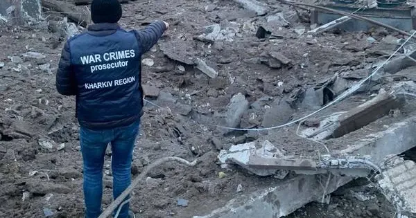 Обласна прокуратура оприлюднила фотографії з місця влучання ворожих ракет у Харкові