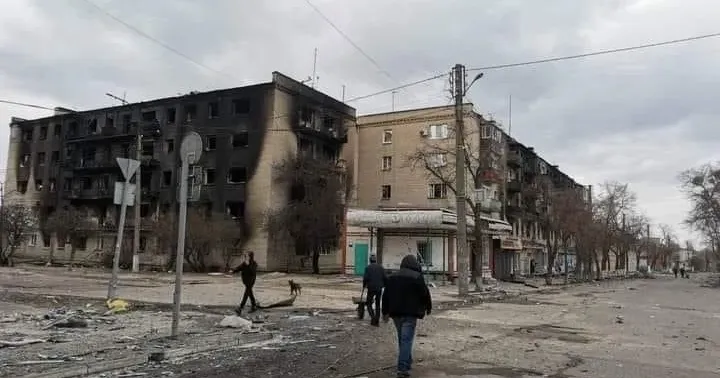 У рашистській пропагандистської газеті «Изюмский телеграфъ» нещодавно з’явилося інтерв’ю з місцевим мером-самозванцем Владиславом Соколовим, в якому він розповідає про свій повний провал в управлінні зруйнованим російськими окупантами містом.
