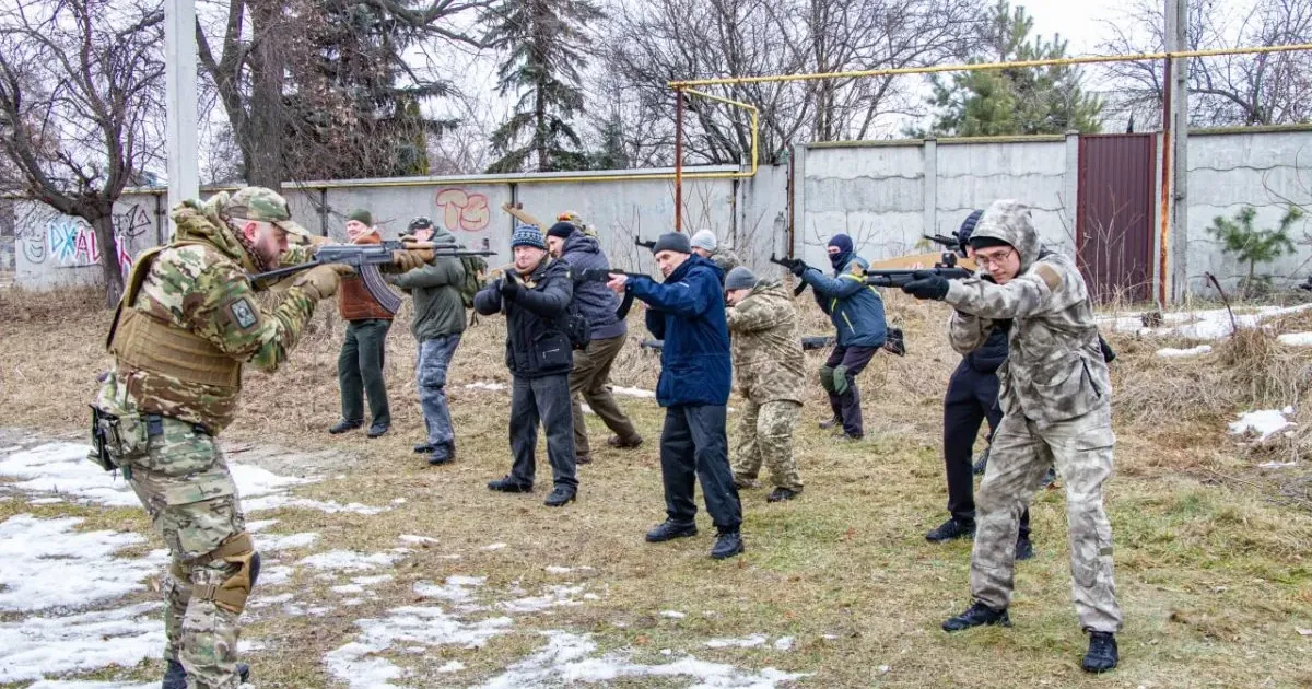 Підготовка населення до національного спротиву є важливою частиною Програми територіальної оборони Харківської області. Фото: Харківська ОДА Фото: Харківська ОДА