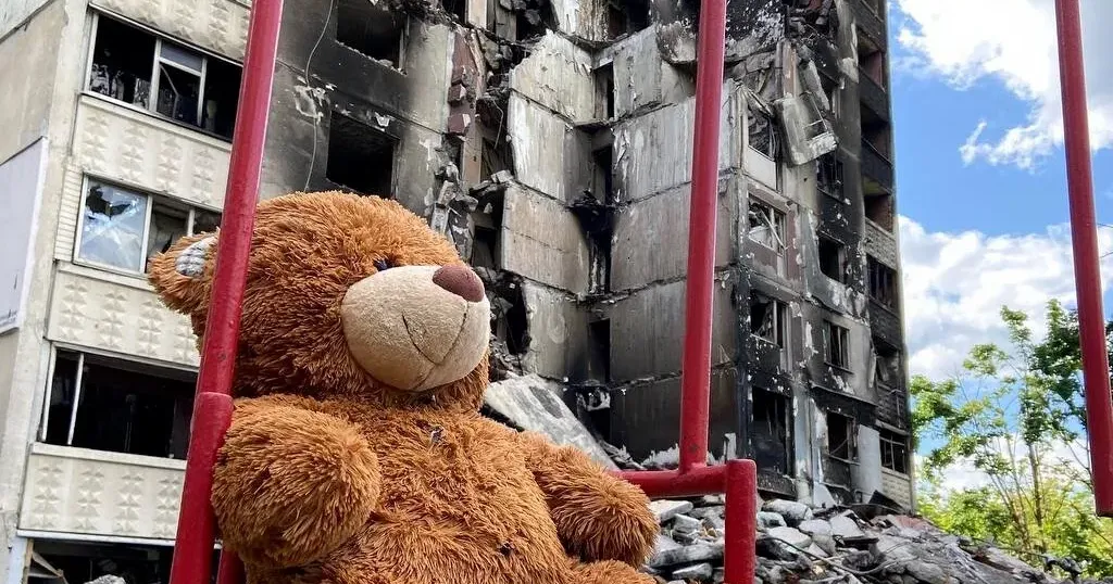З початку повномасштабної війни російські військові зруйнували вже 10920 об’єктів у Харківській області. Серед них 4890 приватних будинків та 2959 багатоповерхівок.