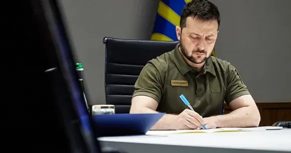 Фото з відкритих джерел Закони щодо пдаткових пільг заради стимулювання розвитку енергетики, безпеки і оборони направлені на підпис Президенту України на порталі Gromada Group