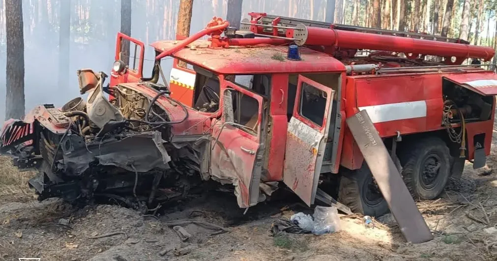 Фото: ГУ ДСНС України у Харківській області Пожежний автомобіль підірвався на міні поблизу Балаклії на порталі Gromada Group