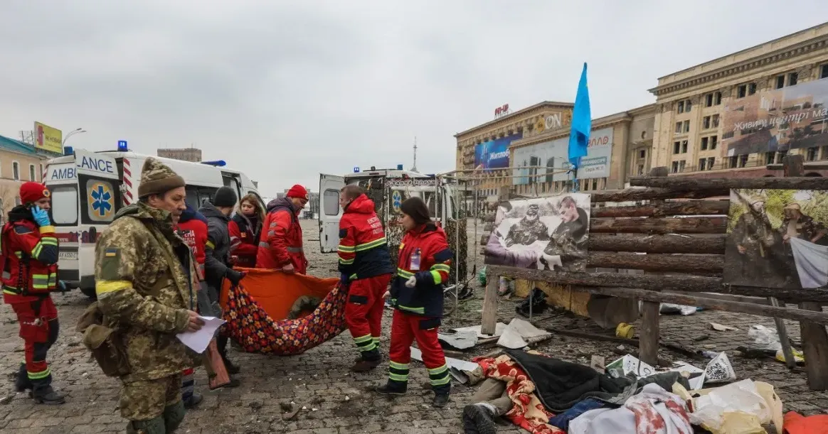 «У Харкові немає тишини, її щодня вбивають злі сирени...» - у віртуальній галереї Харківського обласного центру культури і мистецтв відкрилася виставка відомого харківського журналіста та фотомайстра Леоніда Логвиненка.