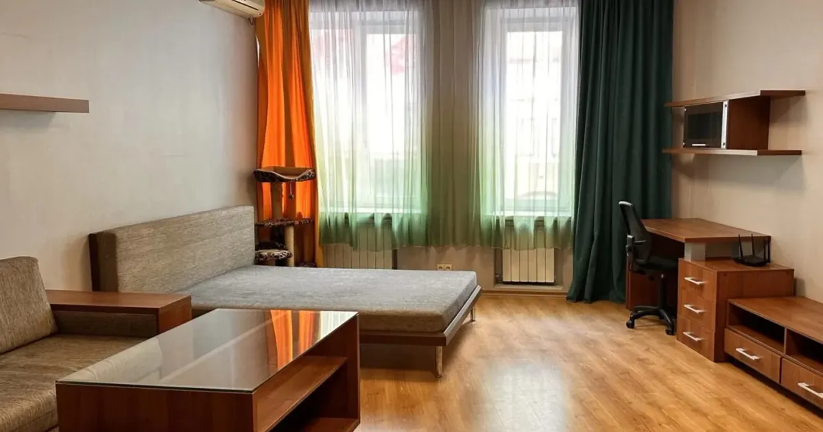 Фото з відкритих джерел В Україні за рік сильно зросли ціни на купівлю та оренду 1-кімнатних квартир. У Харківській області це зростання становить 11,4%.