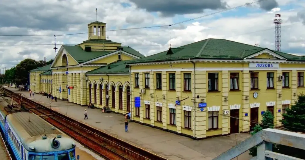 З 3 жовтня Придніпровська залізниця призначає курсування приміських поїздів у сполученні Запоріжжя – Лозова – Запоріжжя